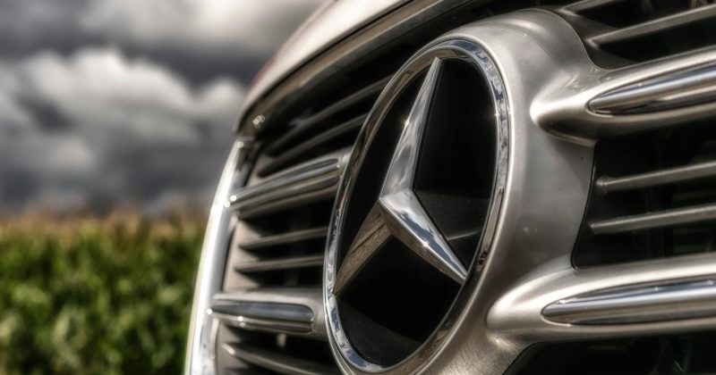 mercedes benz silver emblem